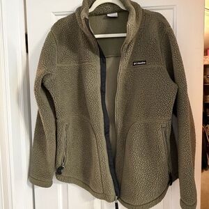 Columbia Army Green Sherpa fleece